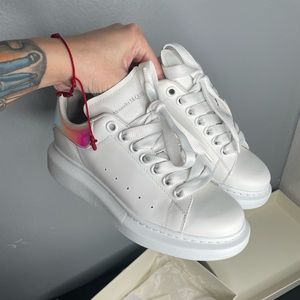 Alexander McQueen oversized sneaker ‘iridescent’